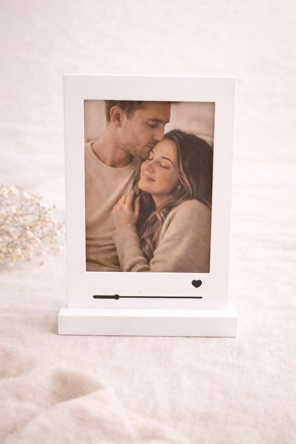 Personalisierter Bilderrahmen mit NFC-Song